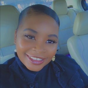 Meet your Posher, Brittney